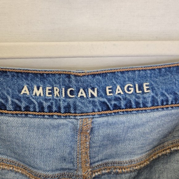 American Eagle Women's Size 12 Jeans Low Rise Skater Jean Distressed Destroyed - Picture 7 of 9